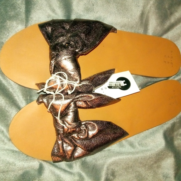 Womens Shiny Gray Slip Ons - Picture 3 of 5